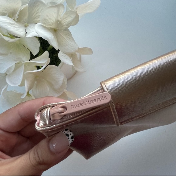 Bare Minerals Pouch - Picture 2 of 3